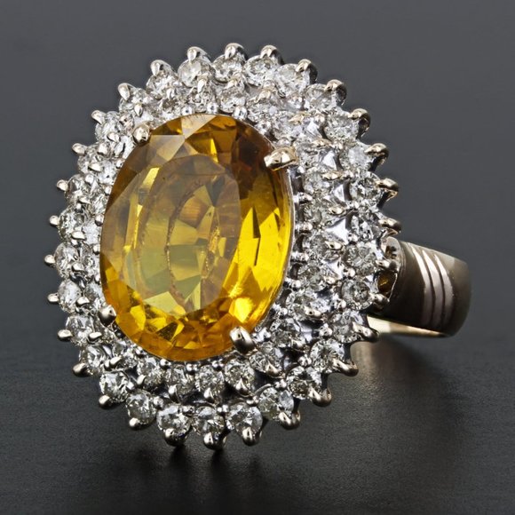 10k Yellow Gold Citrine Gemstone & Diamond Halo Anniversary / Cocktail Ring - Picture 3 of 6
